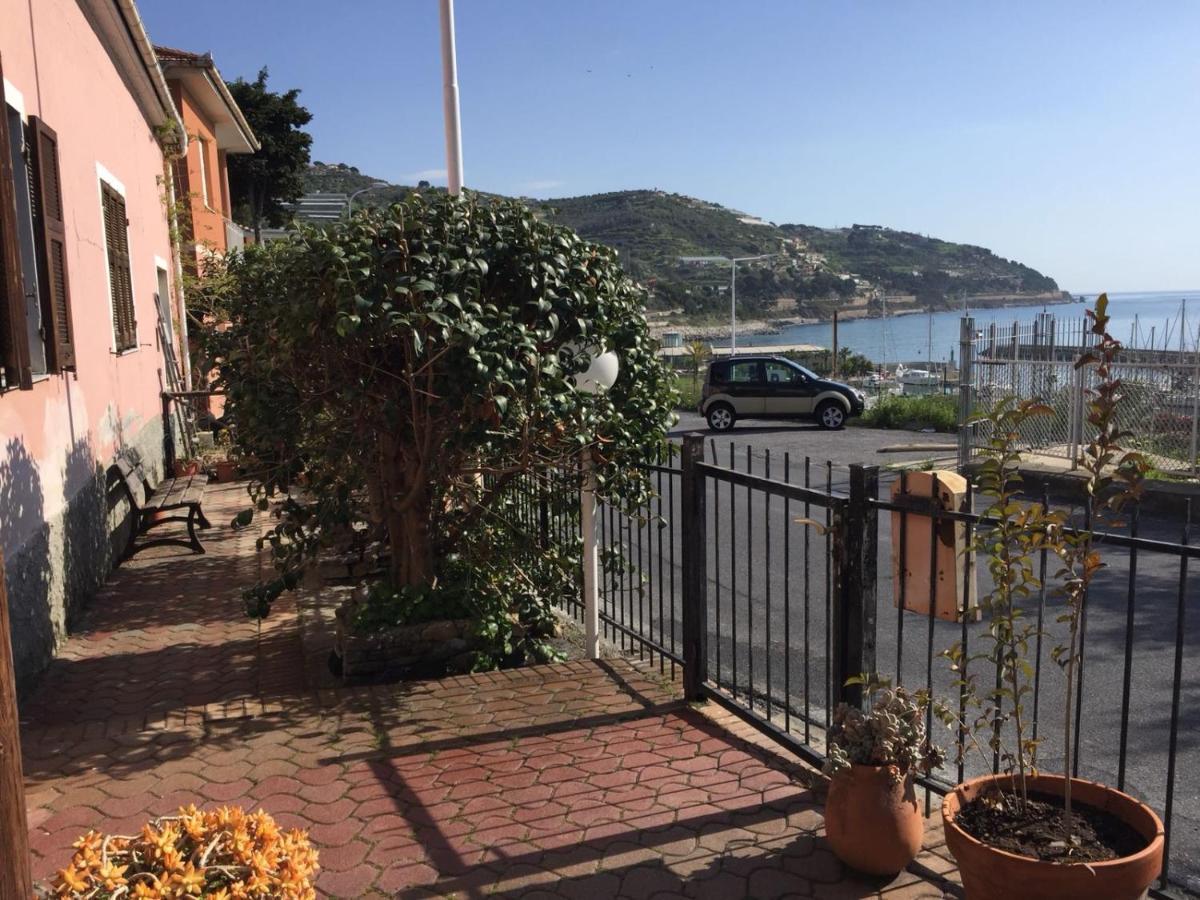 Froggy House Villa San Lorenzo al Mare Exterior photo